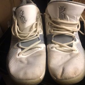 Kyrie sneakers 2018